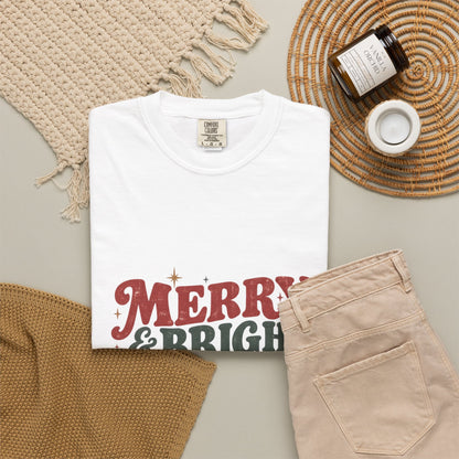 🎄 Merry & Bright Vintage Christmas Tee