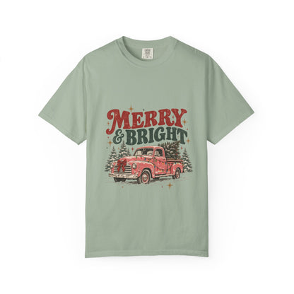 🎄 Merry & Bright Vintage Christmas Tee
