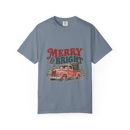 🎄 Merry & Bright Vintage Christmas Tee