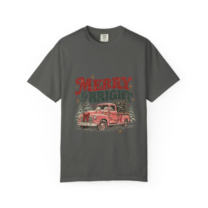 🎄 Merry & Bright Vintage Christmas Tee