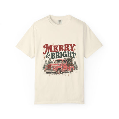🎄 Merry & Bright Vintage Christmas Tee